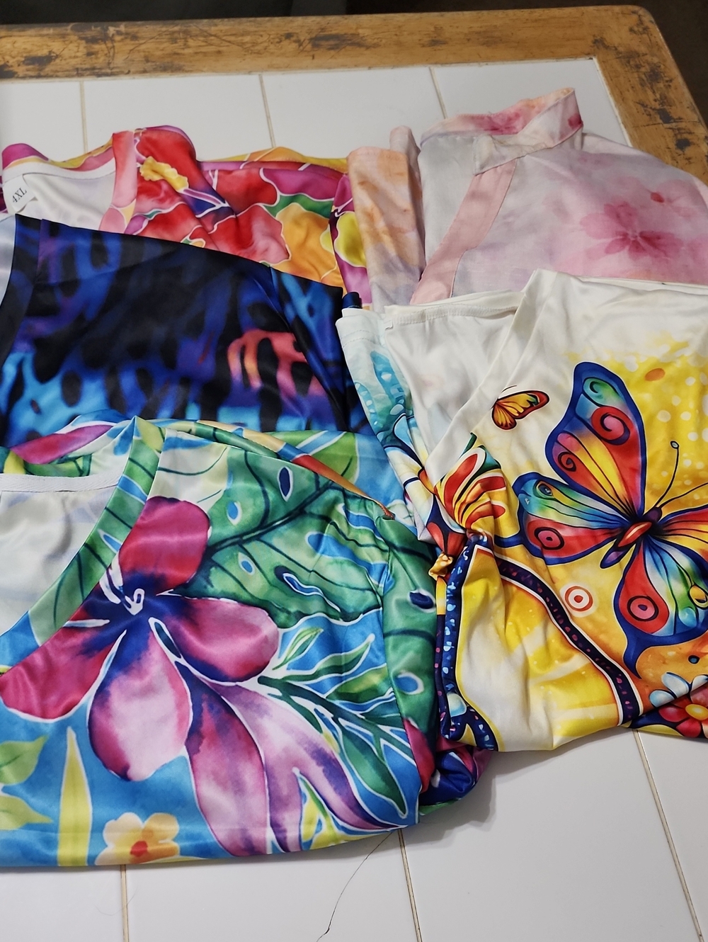 Women's V-Neck Short Sleeve Tee - Multicolor Blue & Purple Print